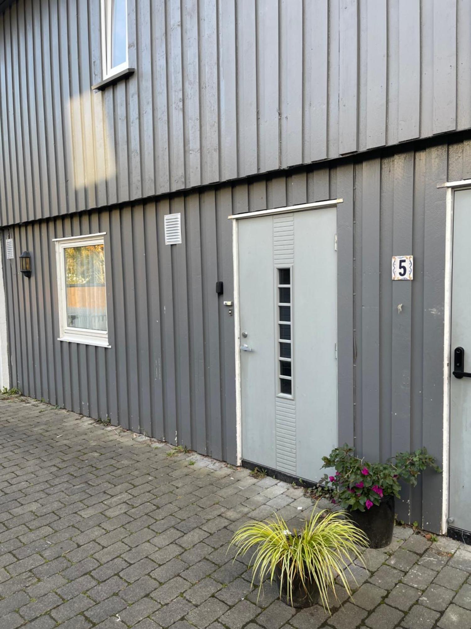 Lys Rent Og Trivelig Hybelleilighet Kristiansand Exteriör bild
